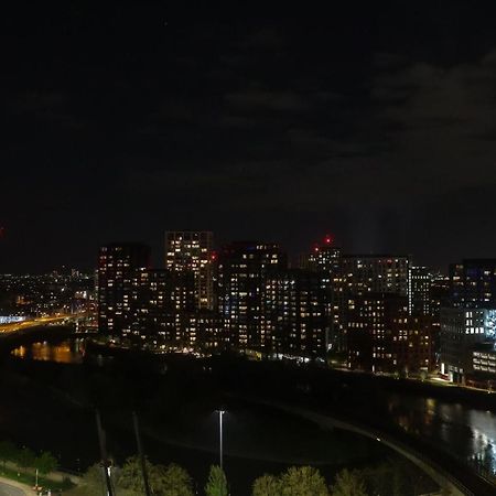 Canary Wharf & O2 런던 외부 사진