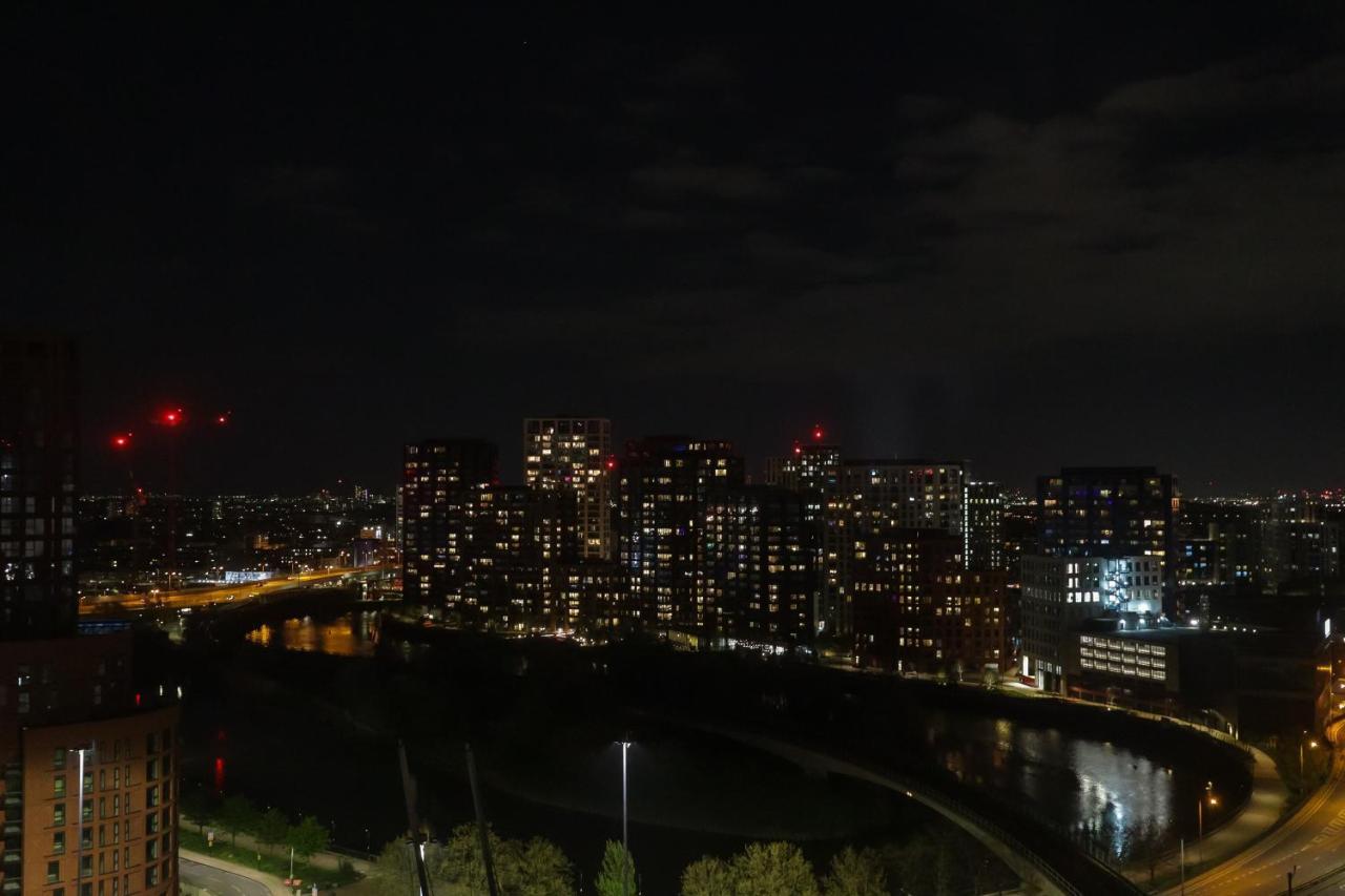 Canary Wharf & O2 런던 외부 사진